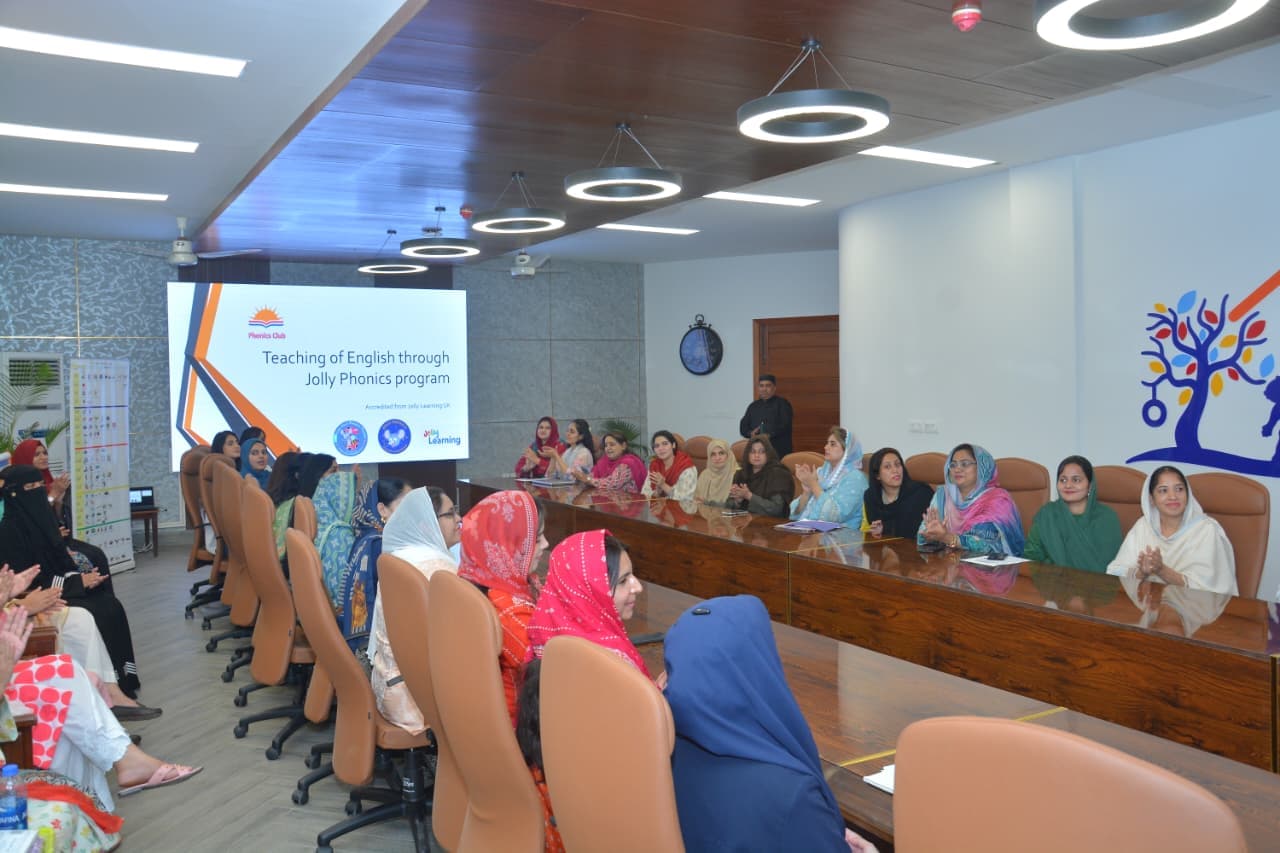 lahore pilot project training sessions event photograph 25